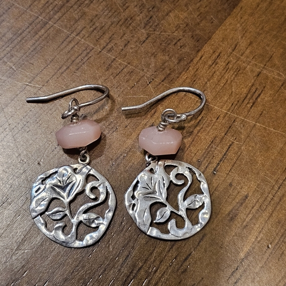 Silpada 925 Sterling Pink Soapstone Bead Floral Drop Earrings - Picture 4 of 13